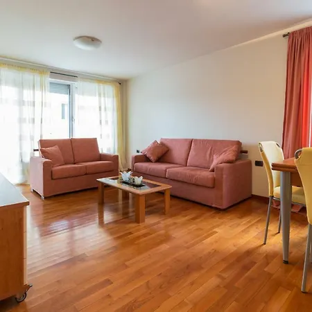 Daire *la Primavera* - Spacious In Top Centre Filibe