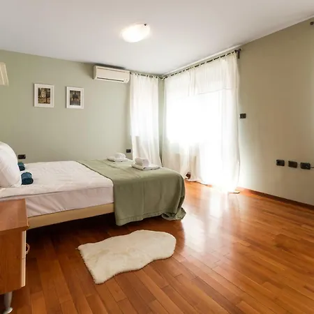 *la Primavera* - Spacious In Top Centre * Filibe